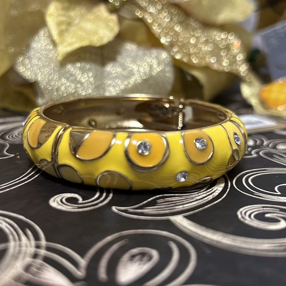🌼NWT Nordstrom Sequin Yellow, Mustard & Gold Bracelet Open Clasp with Accessory